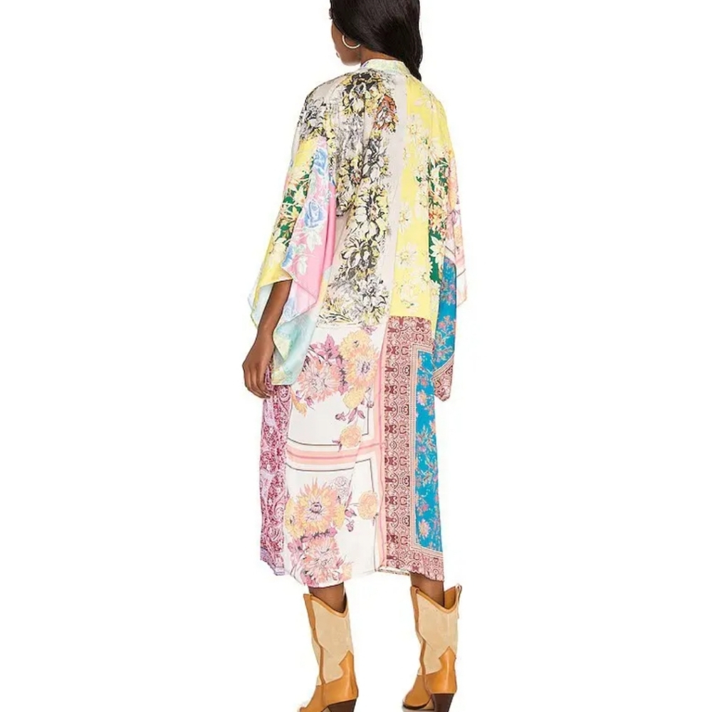Free People Patched With Love Robe Kimono Mixed Floral Magic Combo Color M/L NWT - Picture 8 of 15